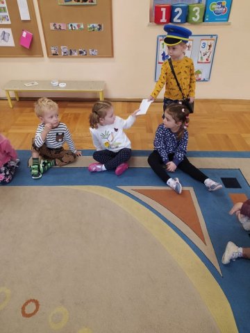 7. Ludzie listy piszą...